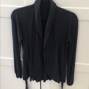 Lululemon black size 6